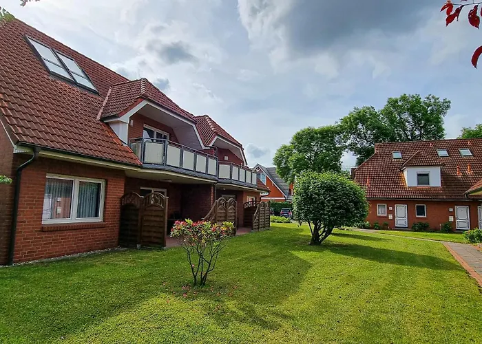 Zur Hanse 2 4 公寓